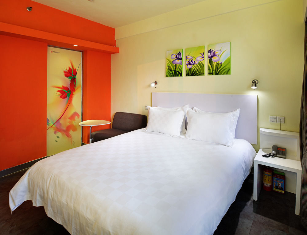 גואנגג'ואו Yile Road Garden Inn מראה חיצוני תמונה